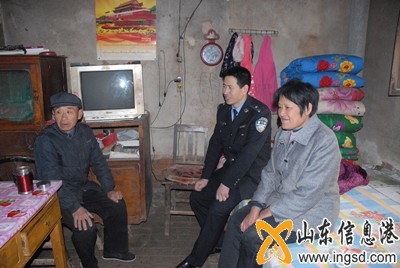 群眾路線“走”出來_副本.jpg